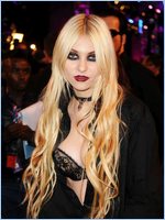 Taylor Momsen Nude Pictures