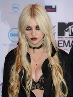 Taylor Momsen Nude Pictures